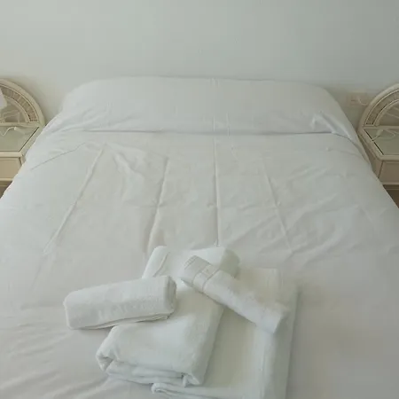 Venezia Sun, Sunny Terrace & Beautiful Sea Views 아파트 라망가델마르메노